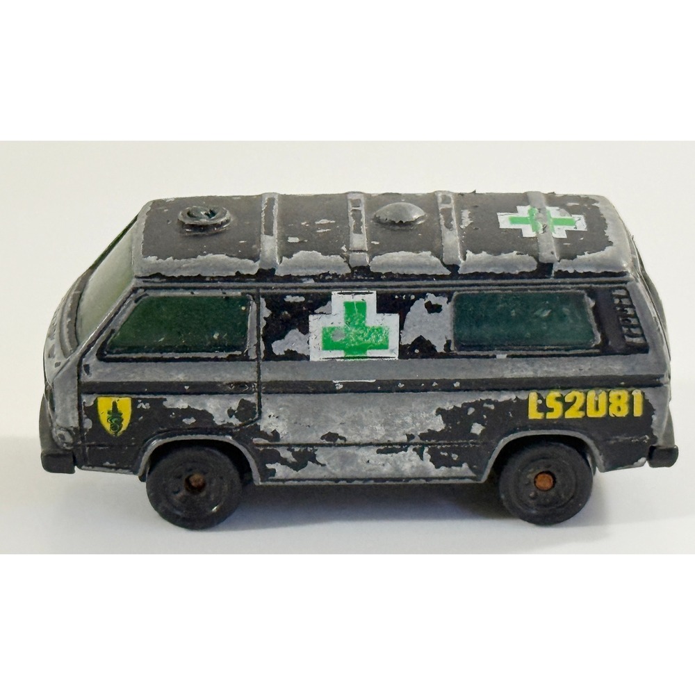 Matchbox Volkswagen Transporter Kids 1:67 Black Ambulance LS2081 Vintage Van